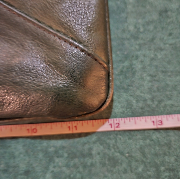 Vintage 70s Dark Green Leather Woodward and Lothrop Envelope Purse - Picture 3 of 12